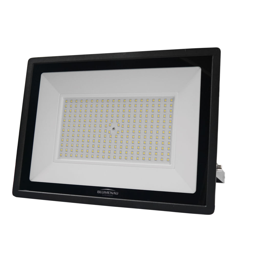 Acerte na iluminação: 4 dicas para escolher um refletor de LED 10 Refletor Tech Led Ip65 Alum Bivolt 200W 6500K Blumenau Iluminacao 2325527