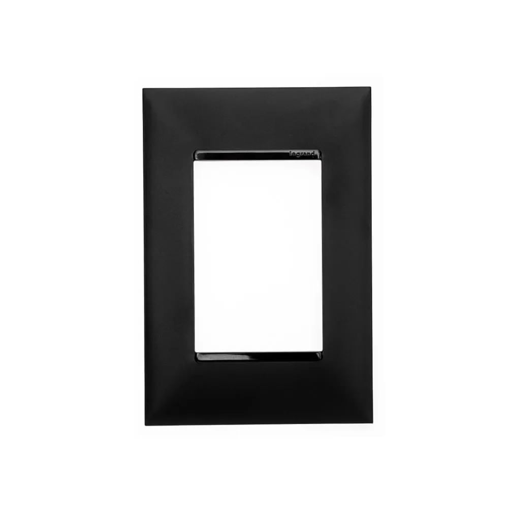 Placa 4x2 com 3 postos preta Pial Plus + Placa 4x2 com 3 postos preta Pial Plus