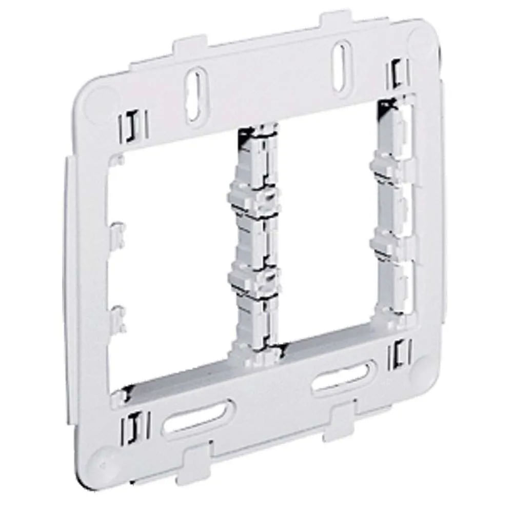 Suporte Horizontal 4x4 Material Resistente Fornecido Parafusos Auto Atarraxantes Regulagem Que Possibilita Alinhamento Na Parede Pial Plus Legrand