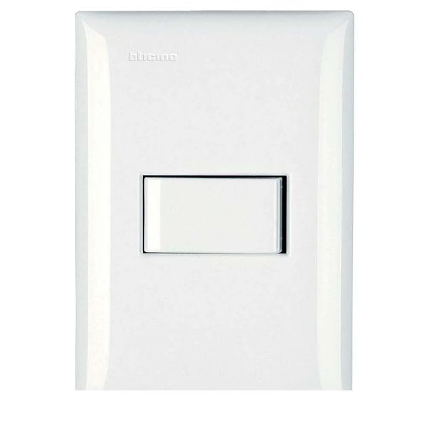 Conjunto Interruptor Simples 4x2 Thesi Bticino Branco Conjunto montado de interruptor 4x2 simples com placa branco Thesi Bticino